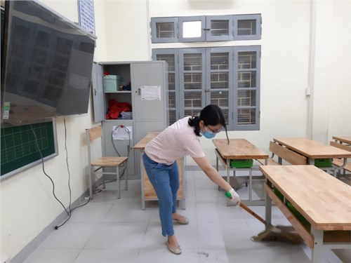 Trường Tiểu học Bát Tràng tiếp tục tổng vệ sinh phòng chống dịch Covid 19